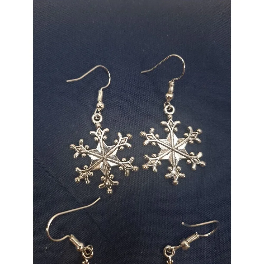 New‎ 3 Pair Silvertone Snowflake Pierced Earrings 1 Inch Long